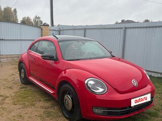 2014 Volkswagen Beetle II (A5), красный, 1300000 рублей, вид 2