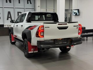 2026 Toyota Hilux VIII Рестайлинг 2, белый, 7590000 рублей, вид 2