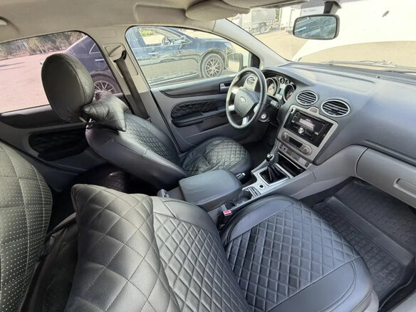 2010 Ford Focus II Рестайлинг, белый, 460000 рублей - вид 7