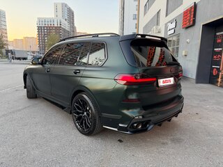2021 BMW X7 40i I (G07), белый, 9800000 рублей, вид 4