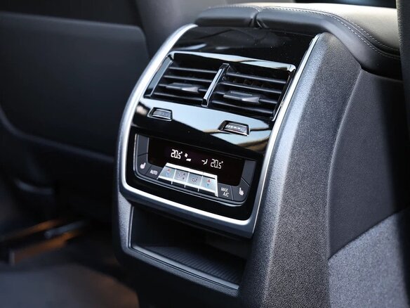 2026 BMW X7 40d I (G07) Рестайлинг, серый, 17750000 рублей - вид 24