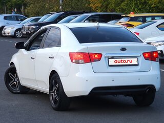 2011 Kia Forte I, белый, 460000 рублей, вид 4