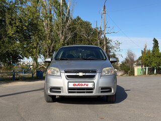 2011 Chevrolet Aveo I Рестайлинг, серебристый, 480000 рублей, вид 1