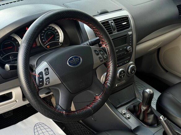 2012 FAW Besturn B50 I, серебристый, 330000 рублей - вид 15