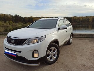 2015 Kia Sorento II Рестайлинг, белый, 1830000 рублей, вид 3