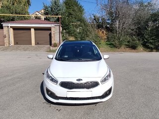 2018 Kia Ceed II Рестайлинг, белый, 1450000 рублей, вид 1