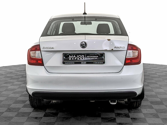 2018 Skoda Rapid I Рестайлинг, белый, 1100000 рублей - вид 5