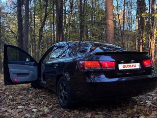 2005 Hyundai Sonata V (NF), красный, 590000 рублей, вид 4