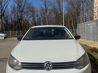 2014 Volkswagen Polo V, белый, 560000 рублей, вид 2