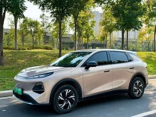 2026 Changan Qiyuan Q05 40.3 kWh II, серебристый, 1663033 рублей, вид 2