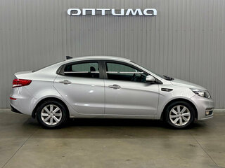 2017 Kia Rio III Рестайлинг, серебристый, 1347000 рублей, вид 4