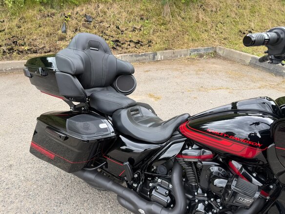 2021 Harley-Davidson CVO Road Glide, чёрный, 3500000 рублей - вид 20