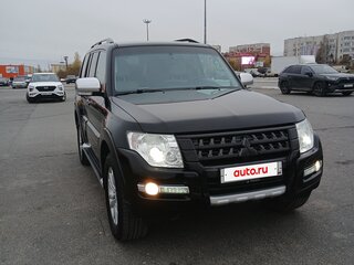 2017 Mitsubishi Pajero IV Рестайлинг 2, чёрный, 2950000 рублей, вид 3