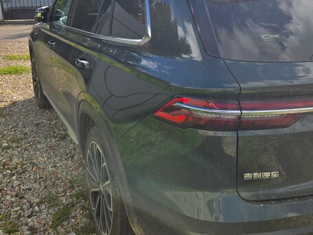 2025 Geely Monjaro (Xingyue L) I Рестайлинг 2 (China Market), зелёный, вид 4