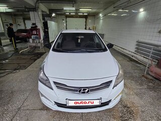 2014 Hyundai Solaris I Рестайлинг, белый, 450000 рублей, вид 5