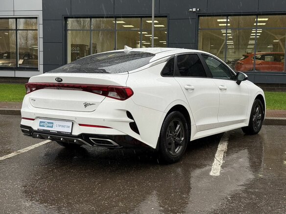 2021 Kia K5 III, белый, 2129000 рублей - вид 4
