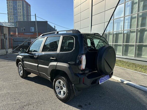2026 Lada (ВАЗ) Niva Travel I Рестайлинг, зелёный, 1602000 рублей - вид 2