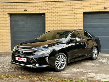 2017 Toyota Camry VII (XV50) Рестайлинг 2, чёрный, 2195000 рублей, вид 1