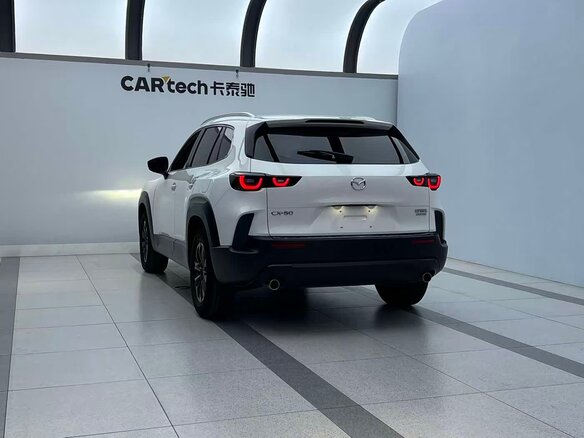 2023 Mazda CX-50, белый, 2722222 рублей - вид 3