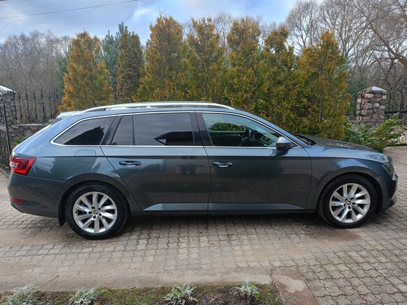 2017 Skoda Superb III, серый, 1600000 рублей - вид 5