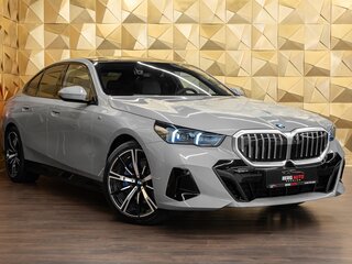2024 BMW 5 серии 530i xDrive VIII (G60/G61/G68), серый, 8290000 рублей, вид 1