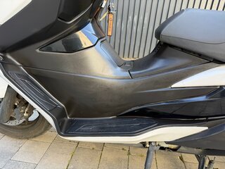 2018 Suzuki Burgman (SkyWave) 400, белый, 400000 рублей, вид 4