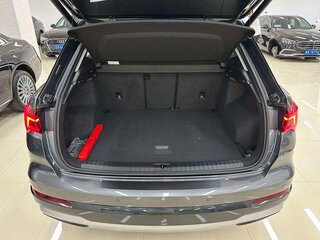 2023 Audi Q3 35 TFSI II (F3), серый, 1845000 рублей, вид 2