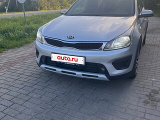 2018 Kia Rio X-Line IV, серебристый, 1250000 рублей, вид 2
