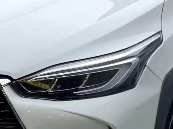2022 Toyota Yaris L XP150 Рестайлинг, белый, 948000 рублей - вид 11