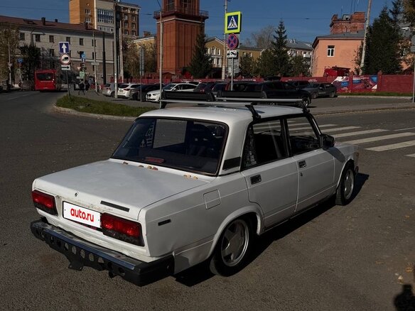 2003 Lada (ВАЗ) 2107, белый, 155000 рублей - вид 3