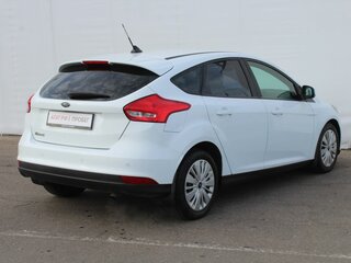 2017 Ford Focus III Рестайлинг, белый, 1050000 рублей, вид 5