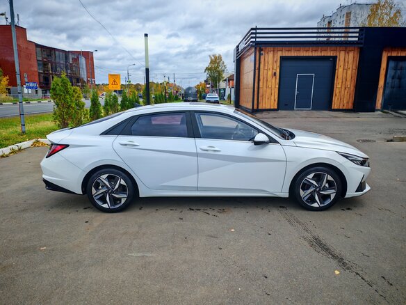 2021 Hyundai Elantra VII (CN7), белый, 2030000 рублей - вид 4