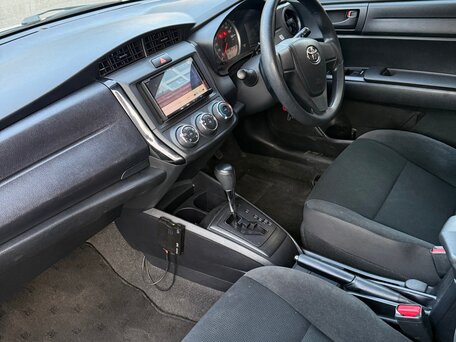 2019 Toyota Corolla Axio XI (E160, E170) Рестайлинг 2, белый, 1199000 рублей, вид 4