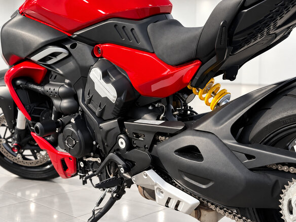 2023 Ducati Diavel V4, красный, 2543676 рублей - вид 8