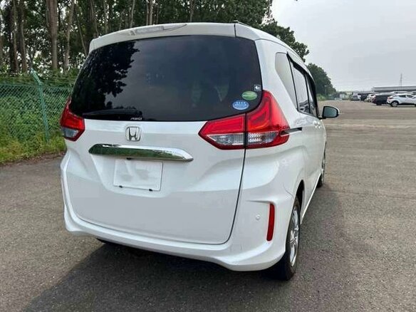 2019 Honda Freed II, белый, 1140000 рублей - вид 9