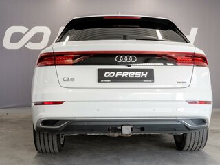 2019 Audi Q8 55 TFSI I (4M), белый, 4350000 рублей, вид 4