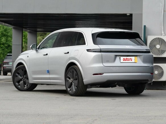 2026 Li Auto (Lixiang) L7 52.3 kWh I Рестайлинг, серебристый, 9220000 рублей - вид 4