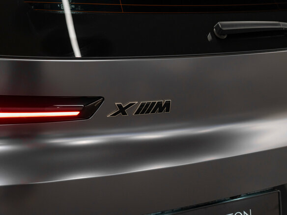 2025 BMW XM, серый, 20340000 рублей - вид 13