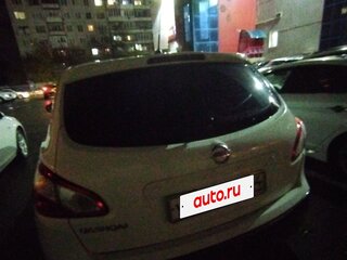 2011 Nissan Qashqai I Рестайлинг, белый, 870000 рублей, вид 3