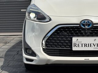2021 Toyota Sienta II Рестайлинг, белый, 1260000 рублей, вид 2