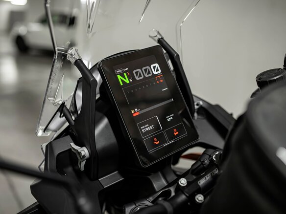 2026 KTM 1390 Super Adventure S Evo, оранжевый, 2850000 рублей - вид 15