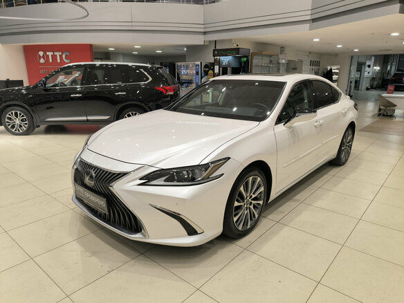 2020 Lexus ES 250 VII, белый, 4220000 рублей