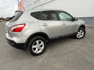 2011 Nissan Qashqai I Рестайлинг, серебристый, 845000 рублей, вид 3
