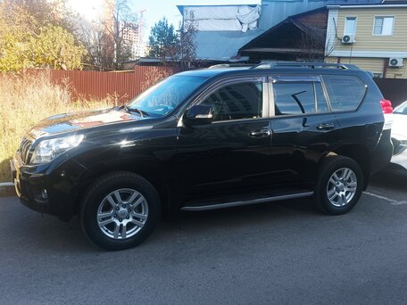 2013 Toyota Land Cruiser Prado 150 Series, чёрный, 2999000 рублей, вид 3