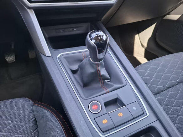 2023 SEAT Leon IV, чёрный - вид 17