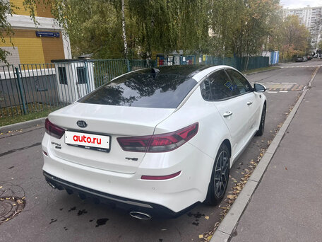 2019 Kia Optima IV Рестайлинг, белый, 1900000 рублей, вид 4
