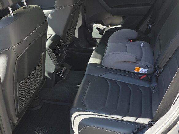 2018 Volkswagen Touareg III, серебристый, 4500000 рублей - вид 9