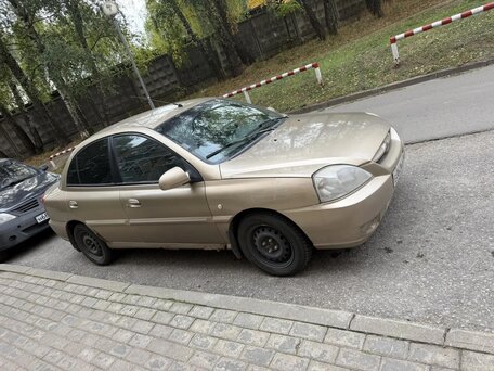 2004 Kia Rio I Рестайлинг, бежевый, 210000 рублей, вид 4