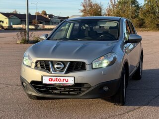 2013 Nissan Qashqai I Рестайлинг, серебристый, 1350000 рублей, вид 1