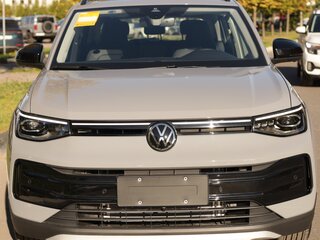 2026 Volkswagen Tharu XR 300 TSI, серый, 3249000 рублей, вид 4